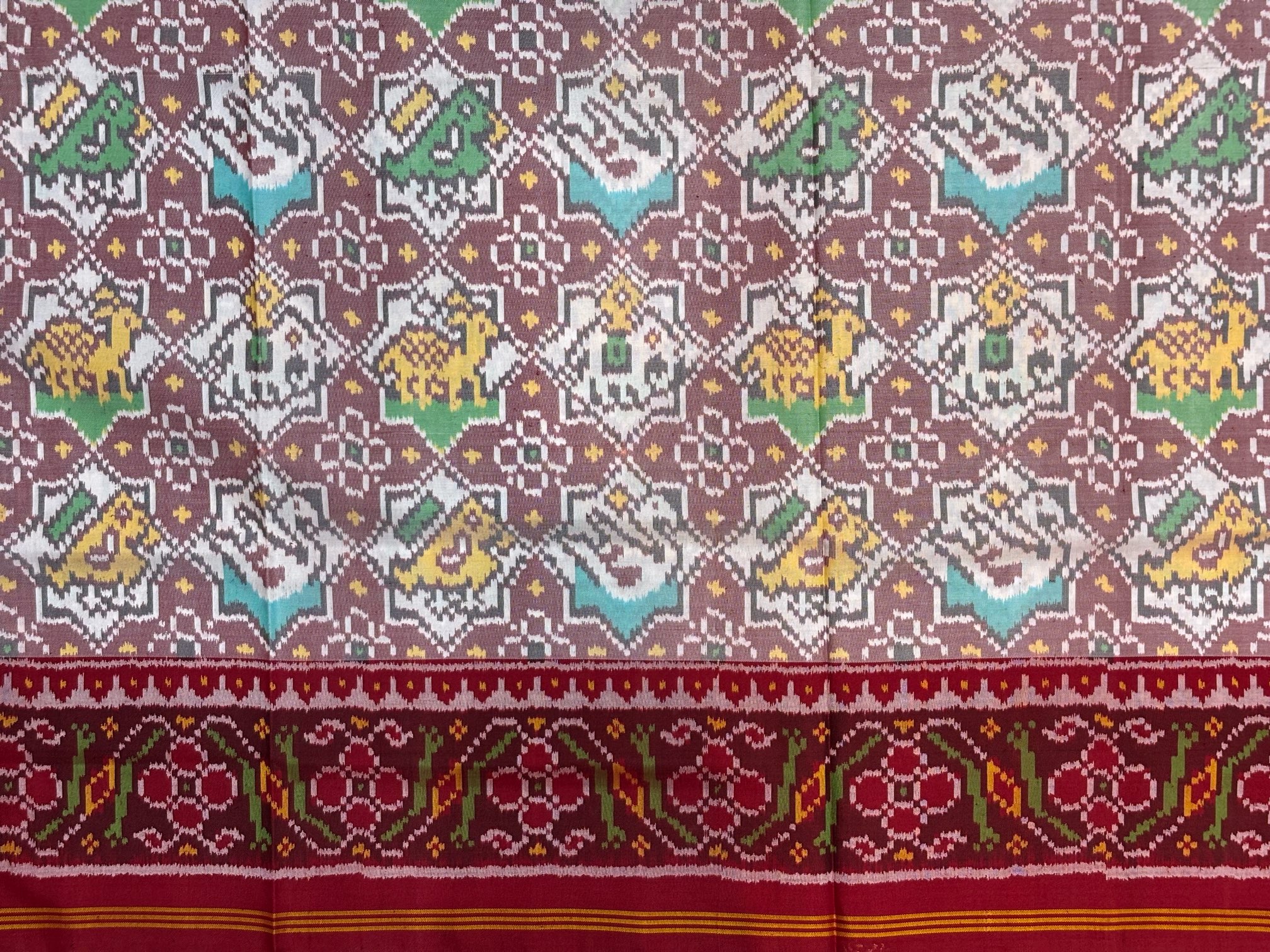 Red & White Small Star With Narikunj Designe Patola Saree - Image 4