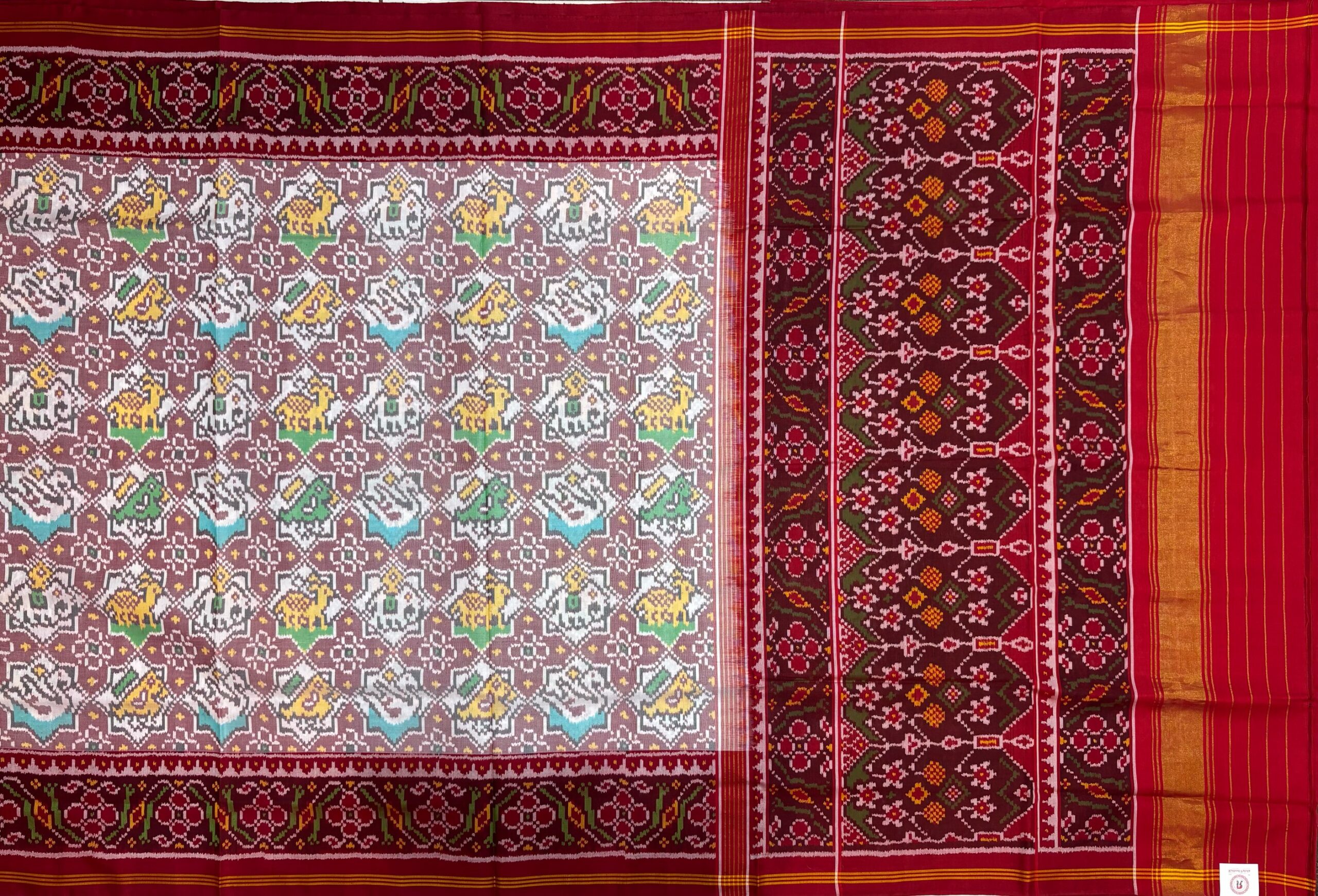 Red & White Small Star With Narikunj Designe Patola Saree - Image 5