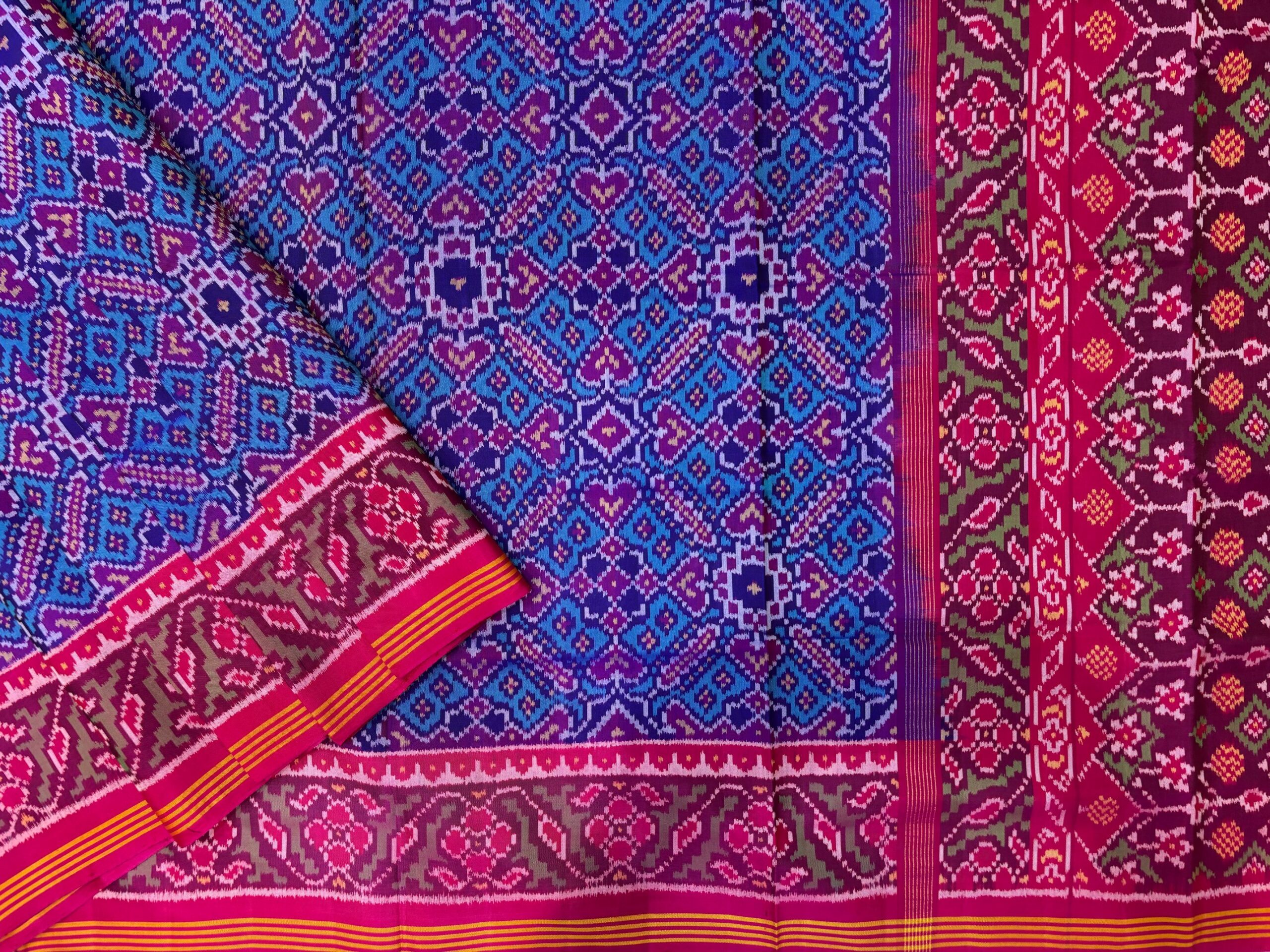 Pink & SkyBlue Manekchowk Designe Patola Saree - Image 2