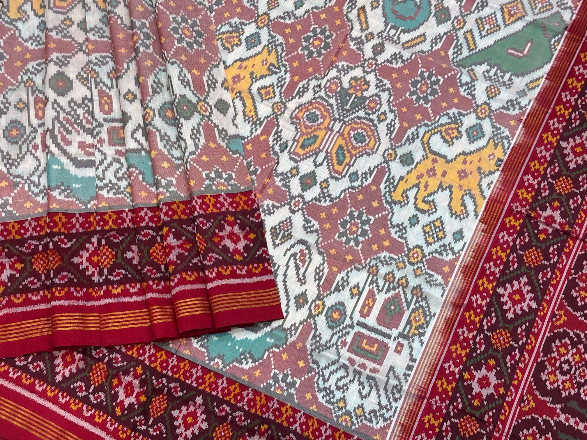 Red & White 6 Motifs Chabdi Designer Patola Saree - Image 3