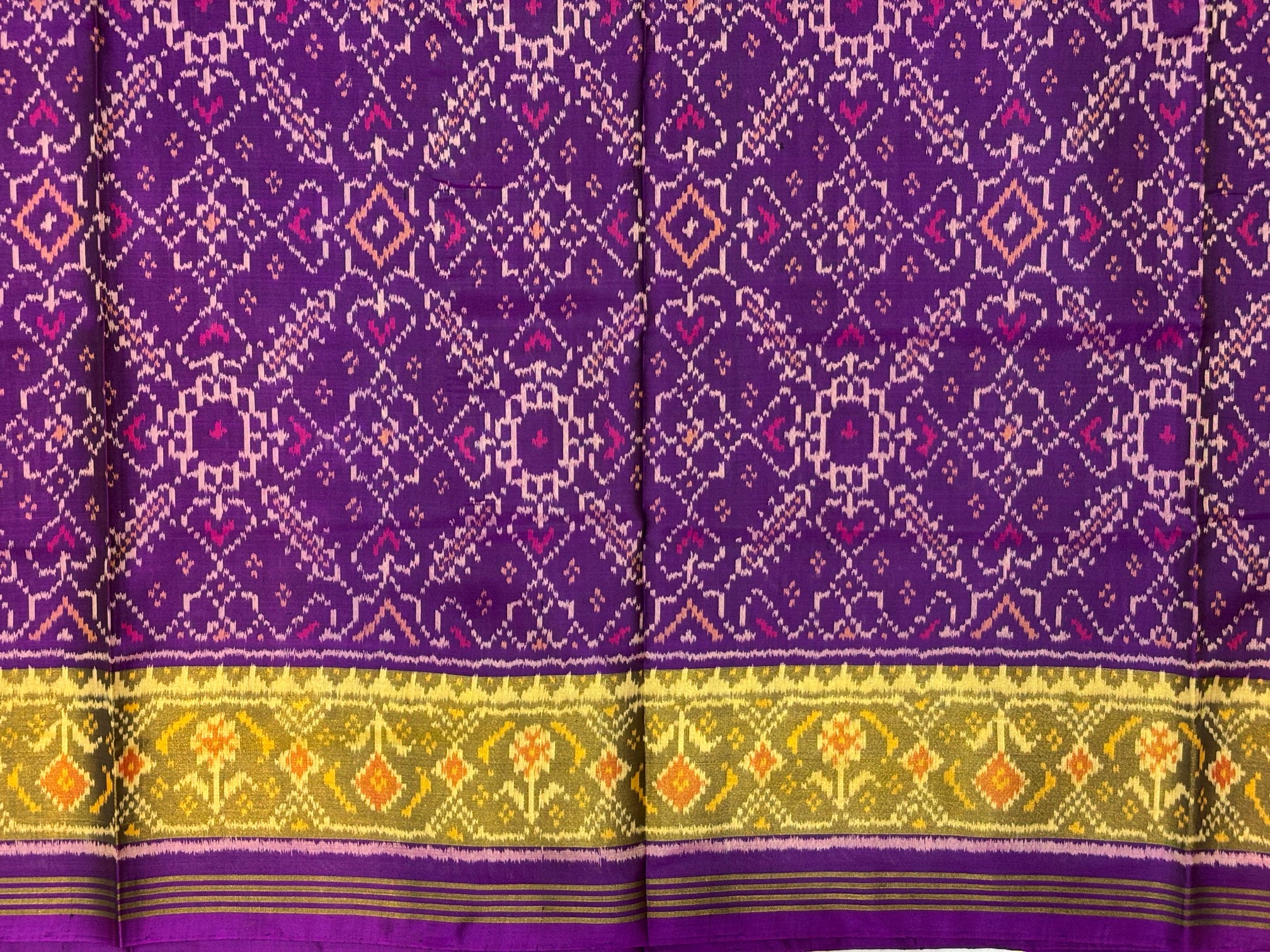 Magenta Manekchowk Design Patola Saree - Image 5