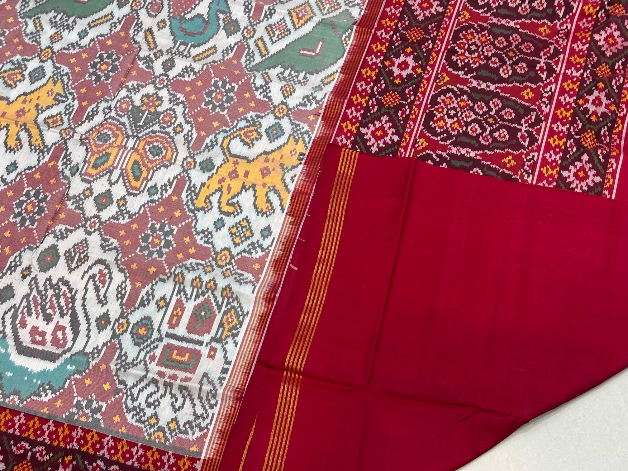 Red & White 6 Motifs Chabdi Designer Patola Saree - Image 6