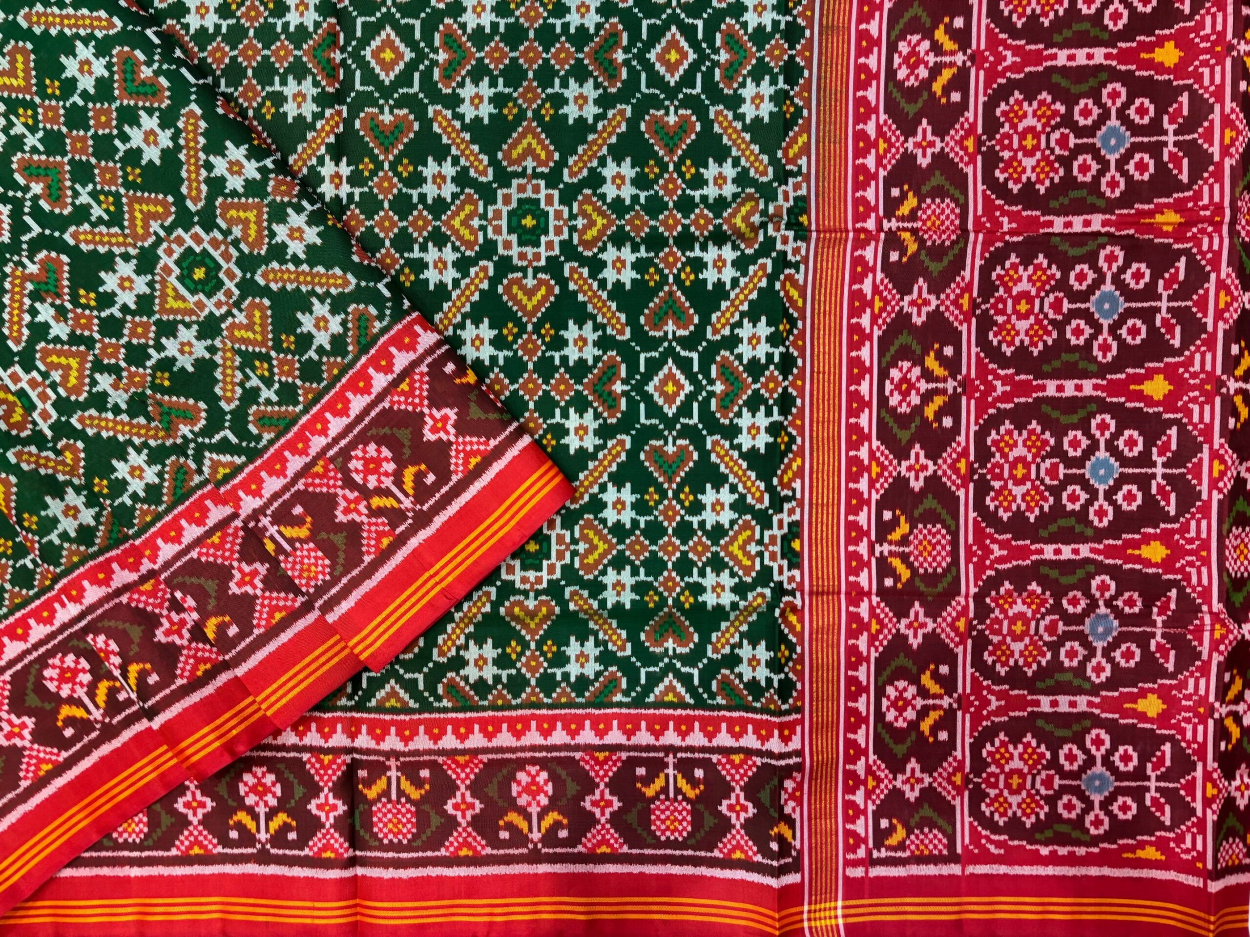 Red & Green Manekchowk Designer Patola Saree - Image 2