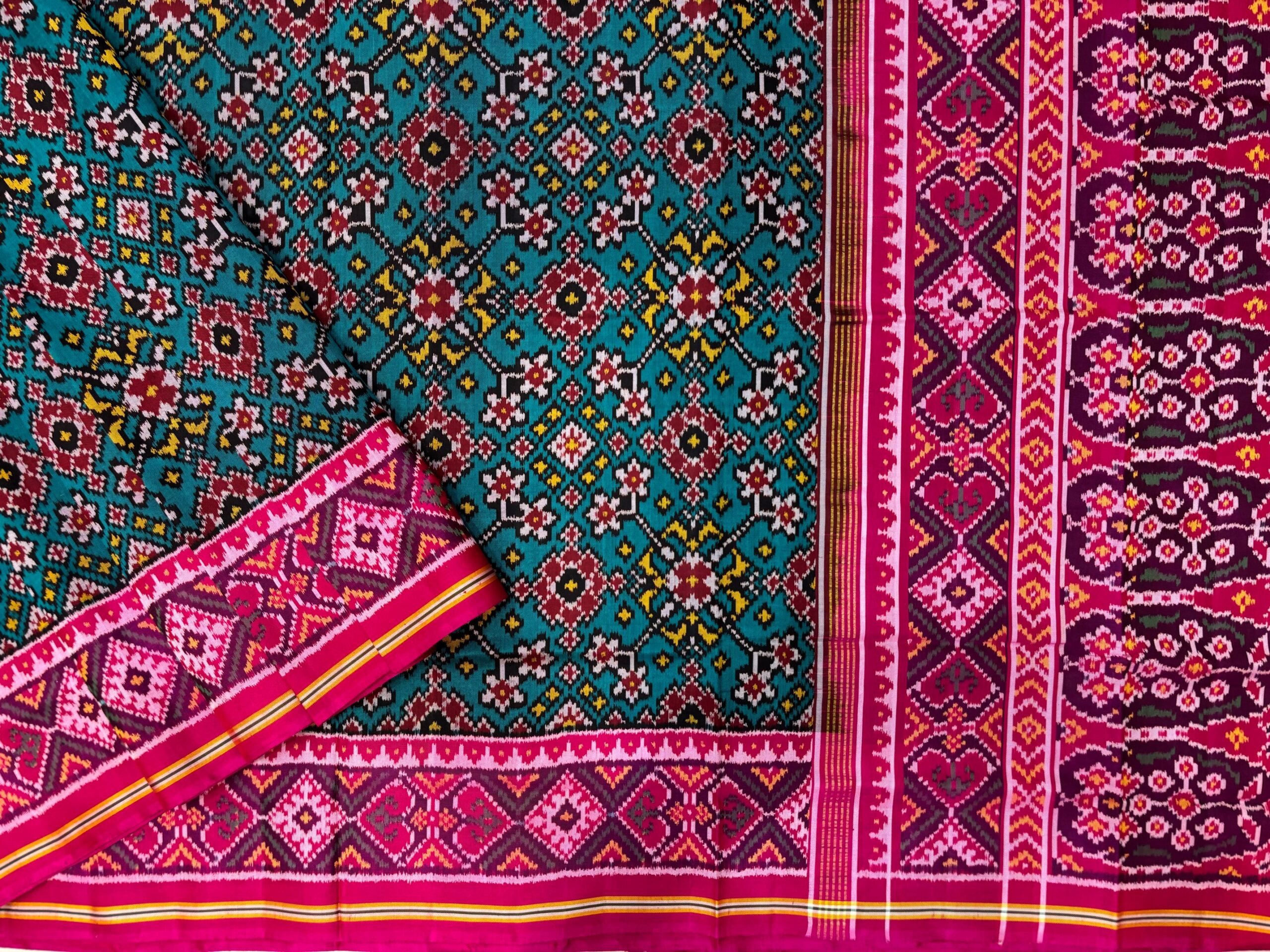 Pink & RamaGreen Navrtna Designe Patola Saree - Image 2