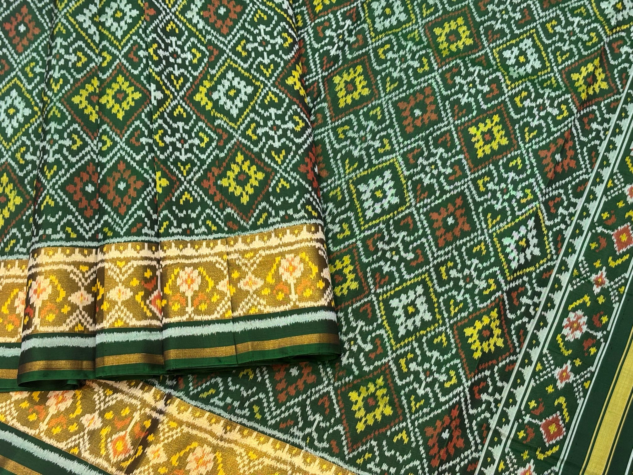Green Pan Chanda Design Patola Saree - Image 3